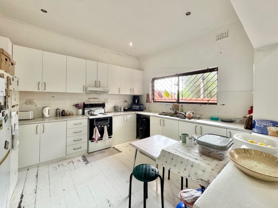 6 Bedroom Property for Sale in Walmer Estate Western Cape